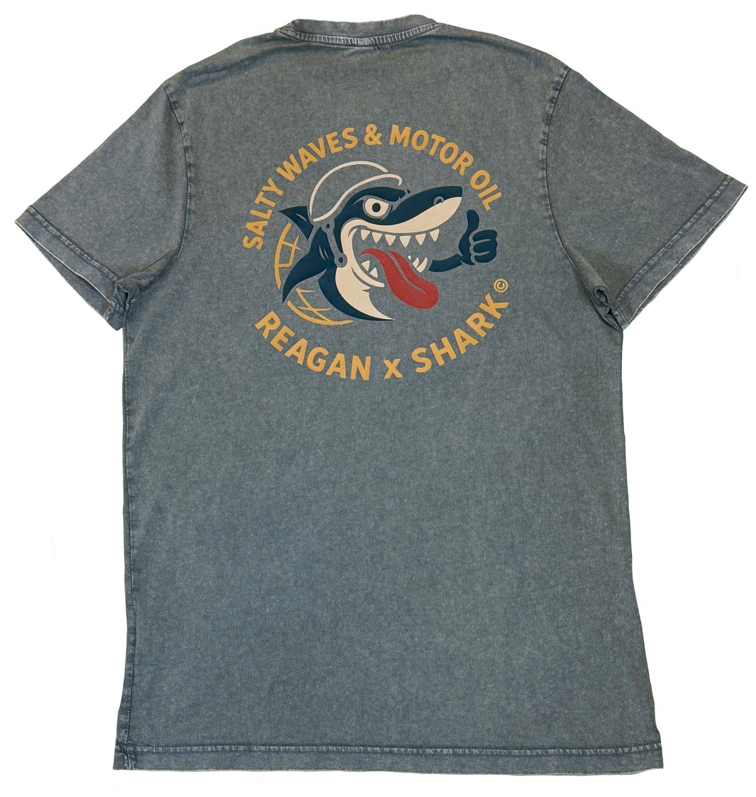 Tee Reagan x shark © Salty Waves khaki