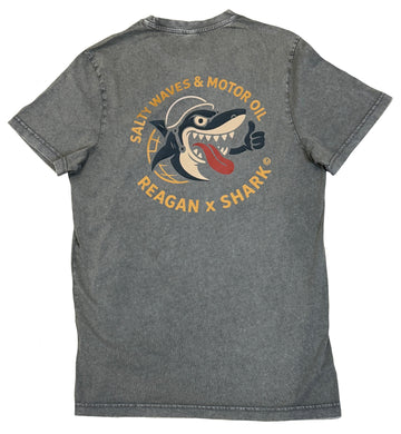 Tee Reagan x shark © Salty Waves grey