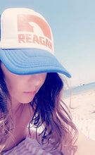 Load image into Gallery viewer, Reagan © trucker cap - Lucky shark orange